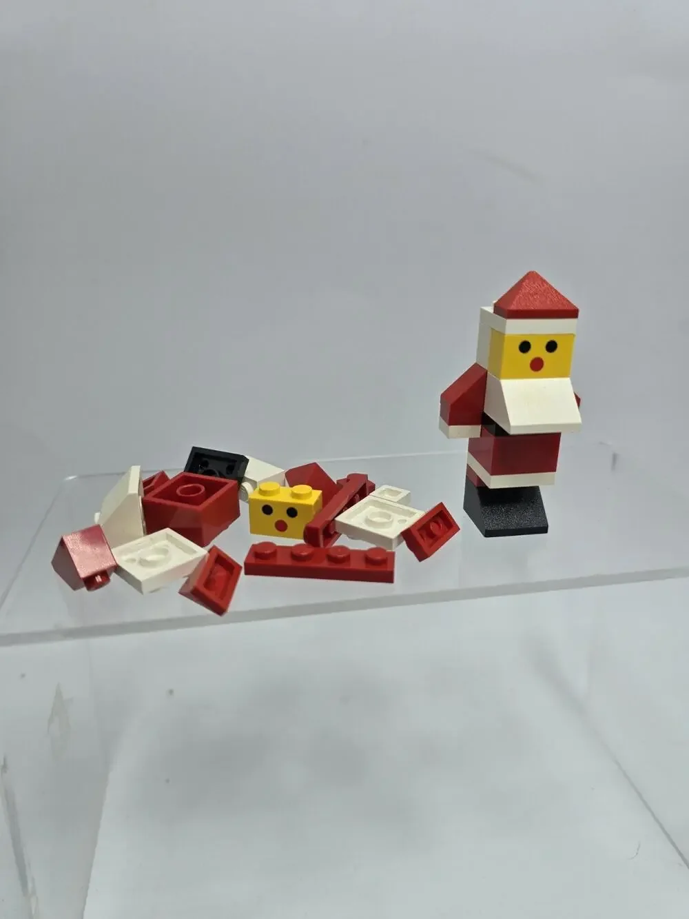 VINTAGE 1986 LEGO Santa Claus Set #1555 With Extra